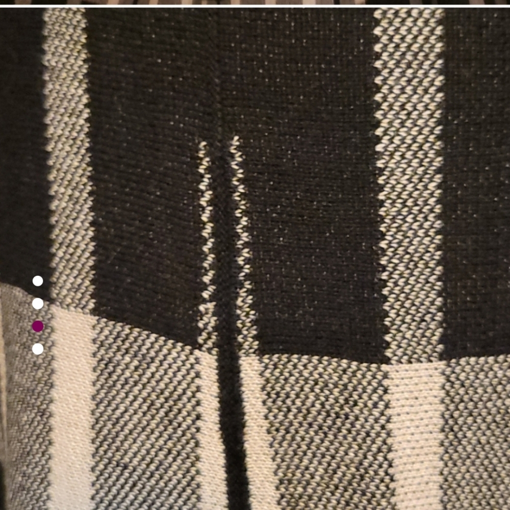 NorthStyle Black and Cream Midi Skirt Size 3X